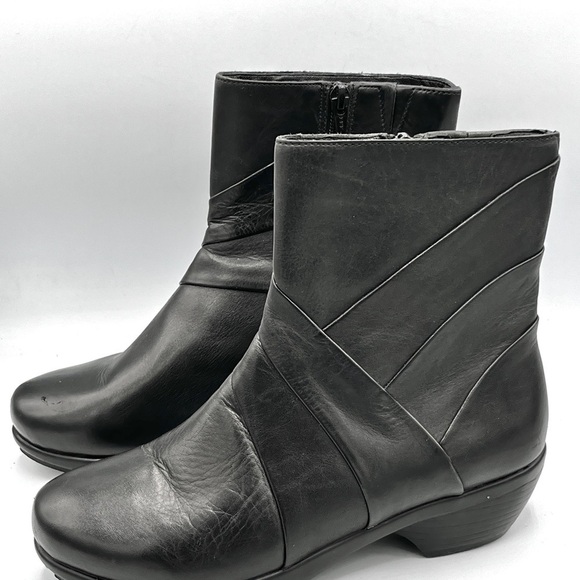 UC Ultimate Comfort 24/7 Black Leather Ankle Boots Women’s Size US 7 Side Zip - Picture 3 of 11